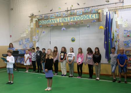 PRVOŠOLČKI BEGUNJE 11 FOTO LJUBO VUKELIČ